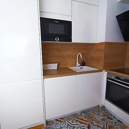 Teal Apartment-free Garage Parking * 자다르