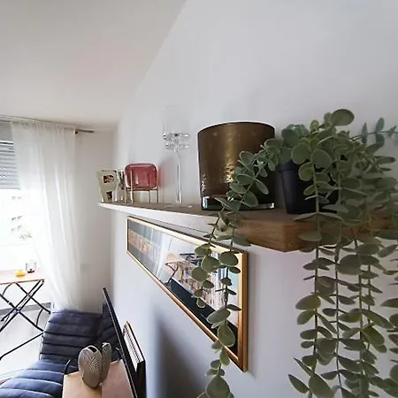 Teal Apartment-free Garage Parking 아파트